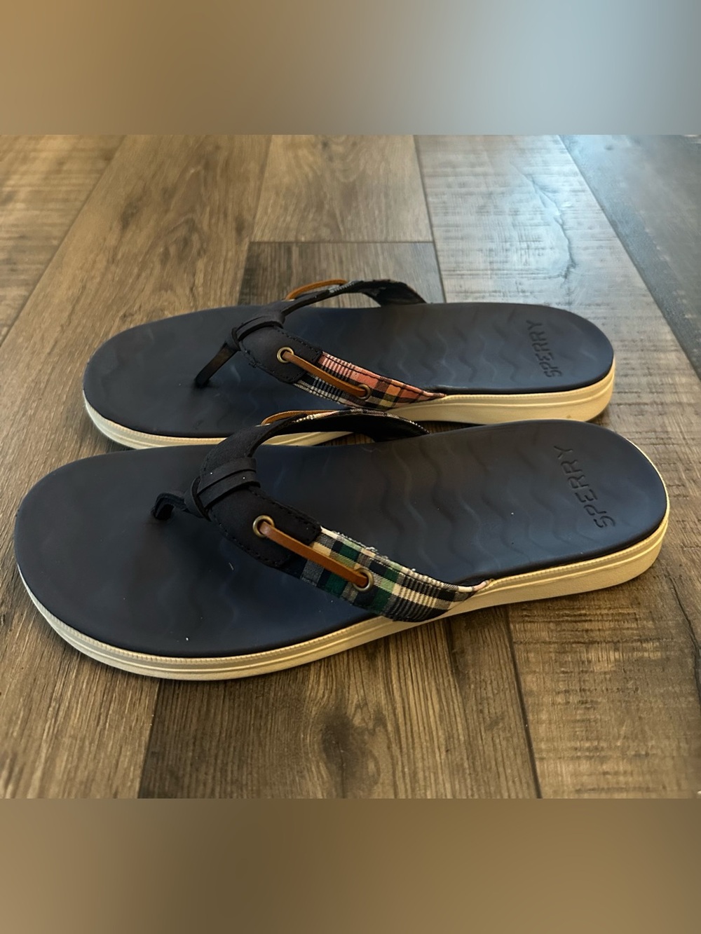 Sperry Sea fish Flip Flop Sandals Navy Plaid Women’s 8